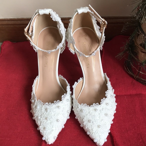 Gorgeous white heels 🤍 - Picture 3 of 9